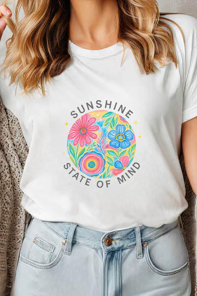 Sarah's Boutique Women's T-shirt – 100% cotton – Sunshine Circle