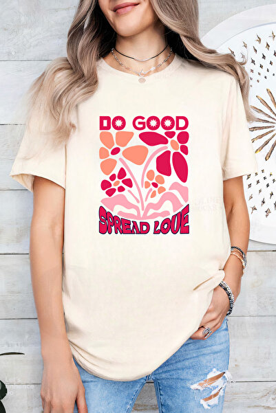 Sarah's Boutique Women's T-shirt – 100% cotton – Spread Love