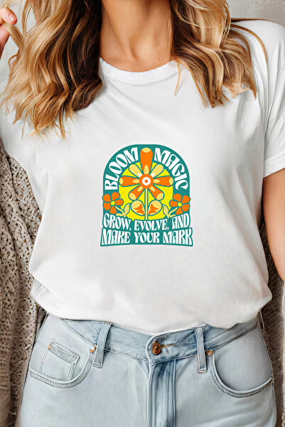 Sarah's Boutique Women's T-shirt – 100% cotton – Bloom Magic
