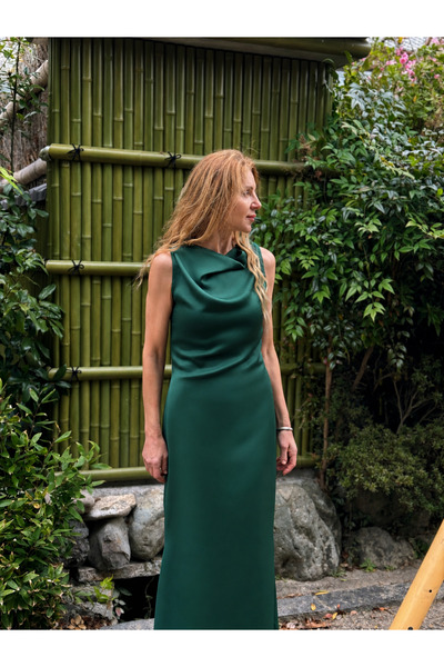 Sevenmuses Emerald Zümrüt Yeşili Krep Maxi Elbise
