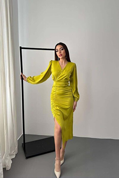Caddebostan Moda V Yaka Uzun Kollu Büzgü Detaylı Saten Midi Elbise