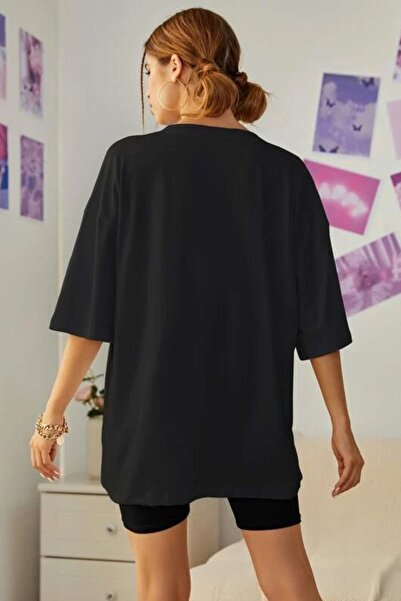 JENOLAN Women's Black Look At Me Printed Oversize T-shirt