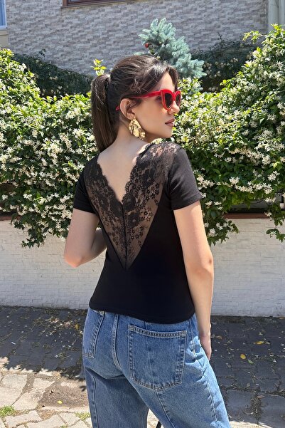 XELA Sirti V and Lace Detail Body