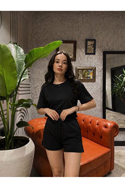moda paketi Relaxed Fit Shorts Set – Oversized Basic T-Shirt and Elastic Wais...