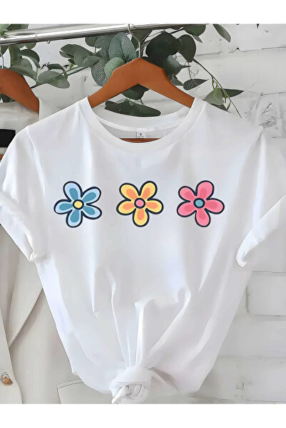 12 Teknoloji [Summer] Fashionable Women's T-shirt, Featuring a Three-flower P...