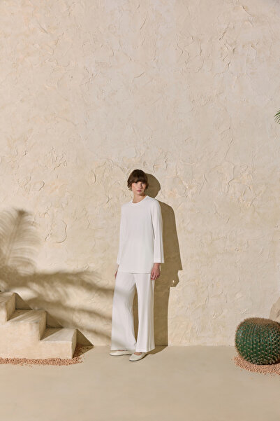 Aker Ecru Comfortable Fit Two-Piece Set