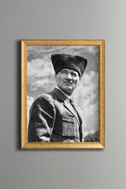 epiqart Ataturk - Vintage Patterned Painting - Fine Model