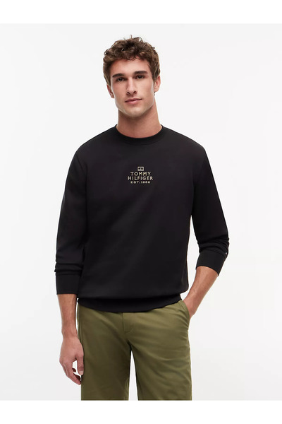 Tommy Hilfiger سويت شيرت رجالي ذو قصة عادية وياقة دائرية وشعار مطرز من القطن ...