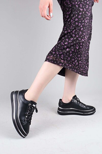 Birikon Nouna Lace-Up Flat Sneakers Black
