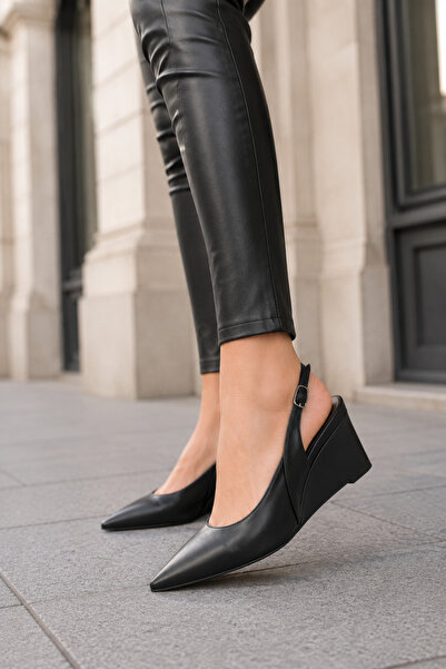 Women Lay-z Women's Black Wedge Heel Stiletto 8.5 cm Comfortable Full Mold.