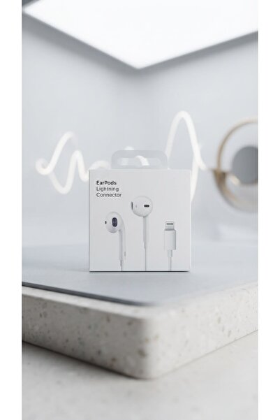 LUXURY Wired Earbuds Headphone Lightning Input iPhone Surround and Clear Sound