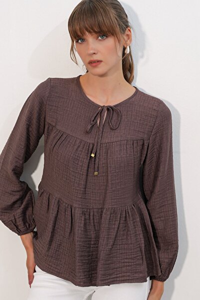 Hiccup Bdart Textured Tie-Back Blouse