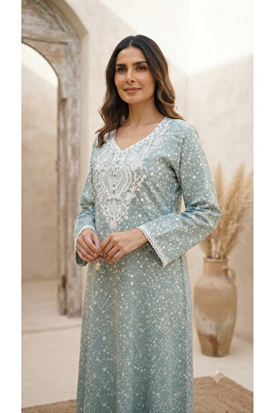 Maison Emarat Blush Bloom Embroidered Jalabiya – Elegant Floral Modest Dress