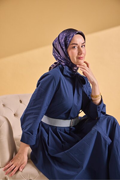 Silk Home وشاح تويل إيبك بلوم باللون الأزرق الداكن 90x90