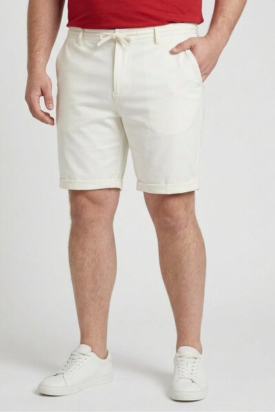 CELIO Men Solid Basic Shorts, Off White