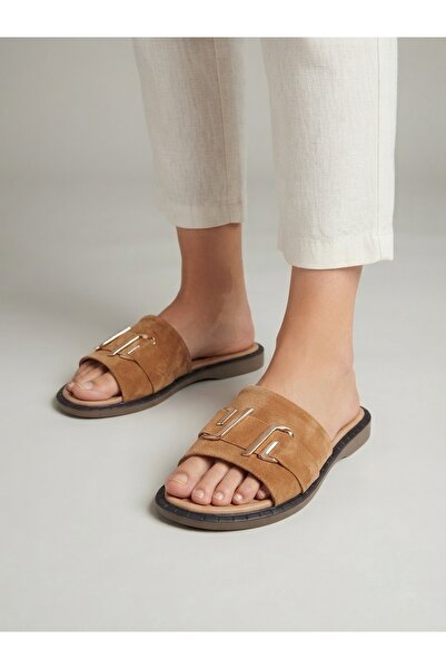 Rüya Shoes شبشب من الجلد الطبيعي مزين بحجر بتصميم كاجوال