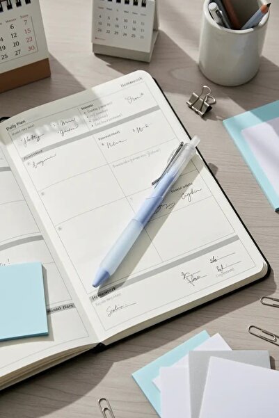 Miniso Lisanslı Pastel Seri İmza Kalemi 0,5 mm – Siyah Mürekkepli Mavi Gövde