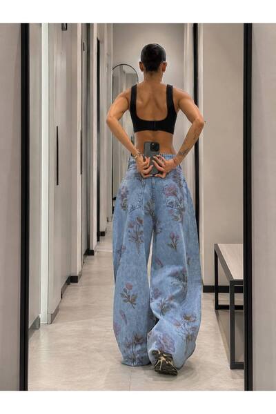 DENİKK Pantaloni din denim tip palazzo cu croială largă și imprimeu floral, design exclusiv și la modă.