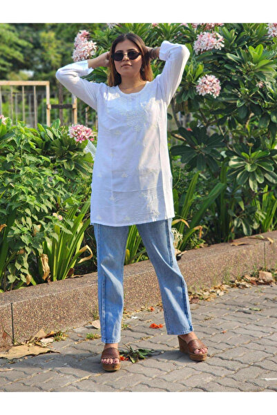 MYSMAR White Chikankari Embroidered Short Kurti - HRT3335 | White-Size:L-40-I...