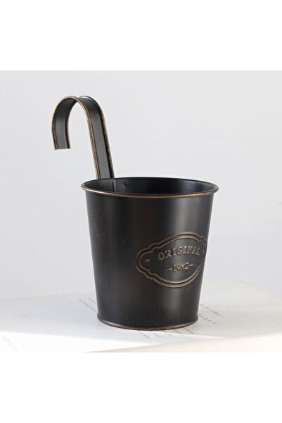 STARSTAR A retro-style black wrought iron hanging flower pot. Suitable for ba...