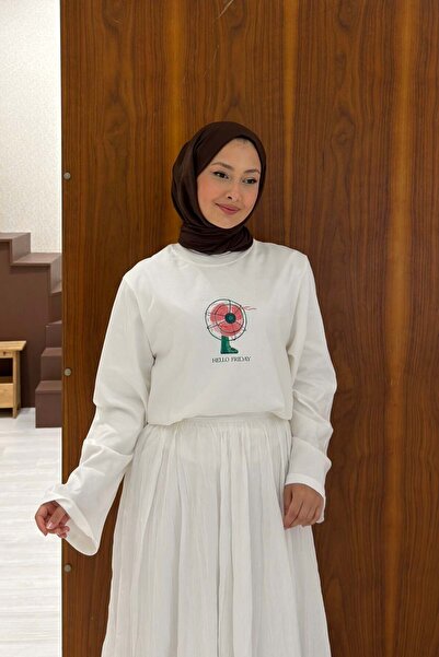 Faya Boutique بلوزة هالو فرايداي الأساسية باللون الأبيض