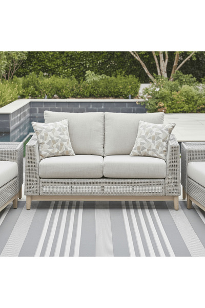 Ashley Furniture مقعد خارجي من سيتون كريك مع وسادة