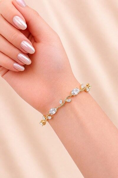 X-Lady Accessories Altın Renk Beyaz Zirkon Taşlı Lale Çelik Bileklik - 3925