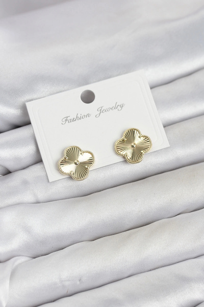 shopwave Gold Color Brass Clover Model Women's Earrings