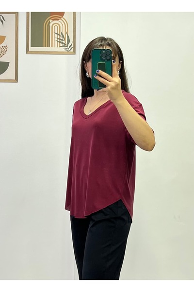 bydenizcollection Tricou din țesătură modală cu decolteu în V și decupaj la t...
