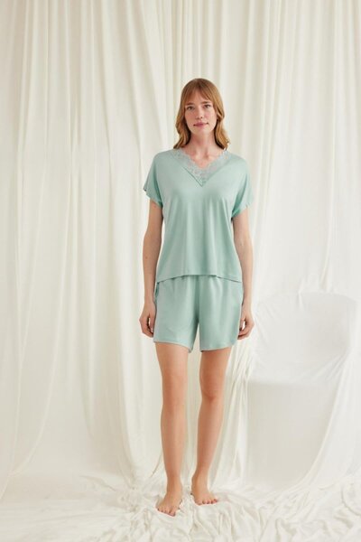 Mariposa Secret Short Sleeve Lace V-Neck Viscose Shorts Set