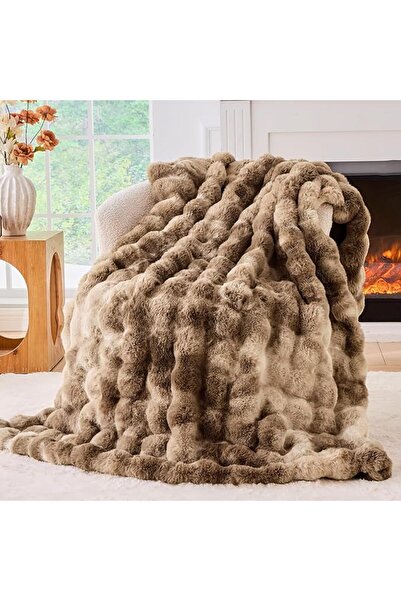 GENERAL BENVWE Faux Fur Throw Blanket Bubble Fleece Blanket, Soft and Thick P...