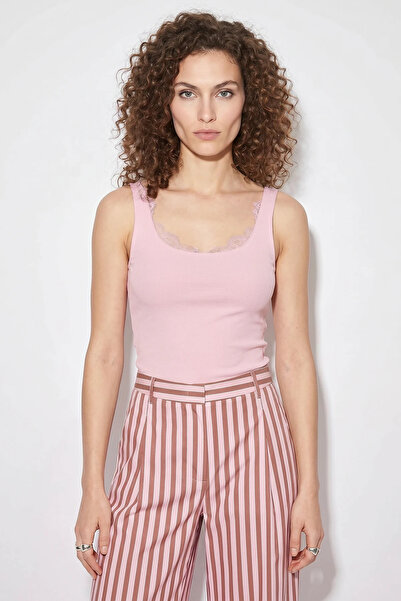 Efnaz style Women's Stylish Pink Blouse with Lace Detail and Straps