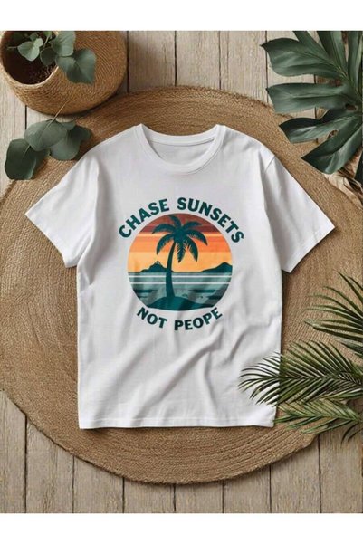 25W تي شيرت نسائي بأكمام قصيرة وياقة دائرية مطبوع عليه "Chase Sunsets Not Peo...