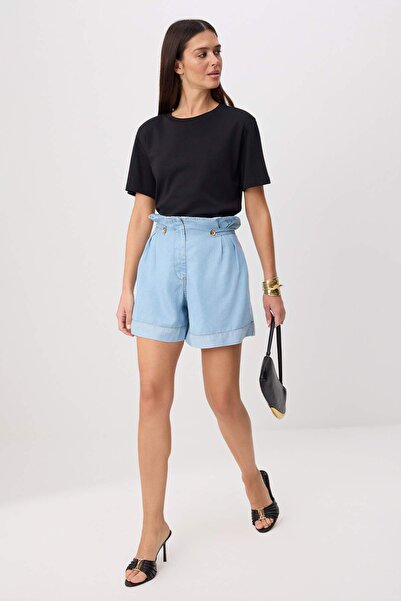 Trendyol Kollektion Hellblaue, taillierte Shorts aus 100 % Tencel-Denim TWOSS...