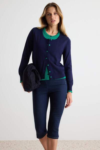 Trendyol Kollektion Marineblau-grüner Farbblock-Strickcardigan mit doppeltem ...