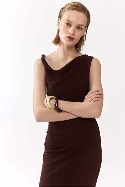 H&M Boncuklu Degaje Yaka Elbise