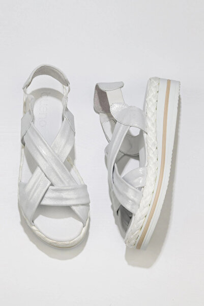 Bueno Shoes Sandale plate de damă din piele argintie 01wq1609