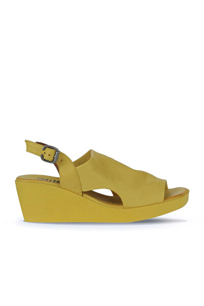 Bueno Shoes Sandale cu toc cu pană pentru femei din piele galbenă 01wy2407
