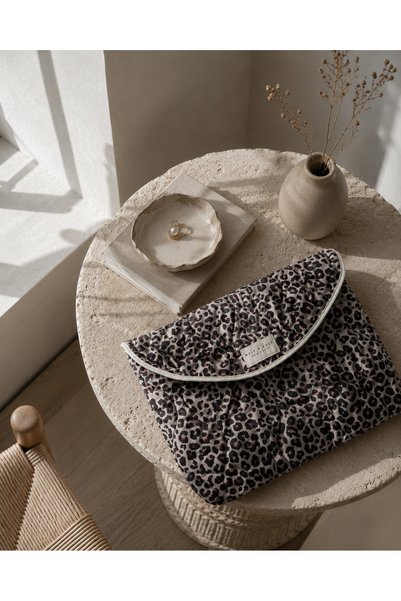 WOLF & ROCK Leopard Patterned Quilted Laptop/Tablet Case 13'' 14'' 15'' 15.6''
