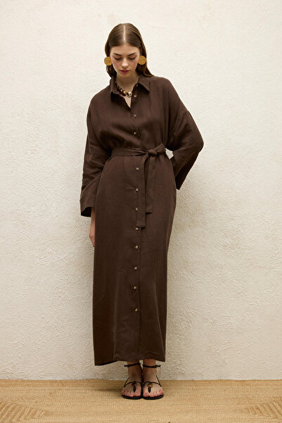 Manuka Leinenkleid in Bitterbraun