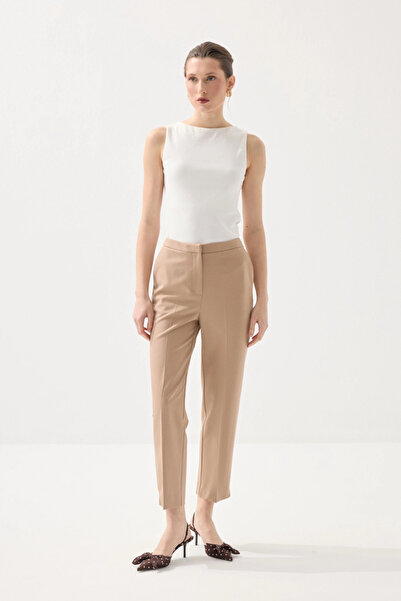 Gusto Pantaloni din material textil tip pipe - Bej