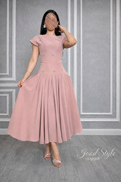 Jood Elegant Women's Dress with Pleated Clouche and Stylish Sleeves