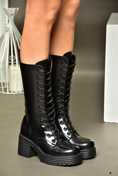 Fox Shoes R996021035 Crne otvorene kožne čizme sa debelim potpeticama za žene