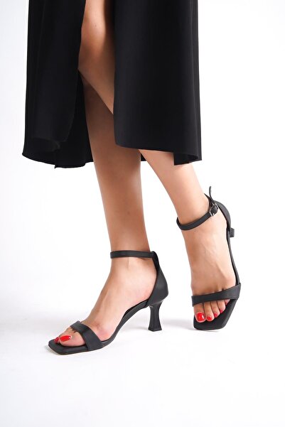 Modabuymus Black Single Strap Goblet Heel Shoes - Minimiddle