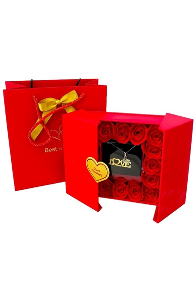 velve Set Love Box cu 16 trandafiri de sapun si colier inima din otel inoxida...