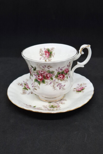Genel Markalar Lavender Rose Bone China England Antika Duble Boy Kahve Fincan...
