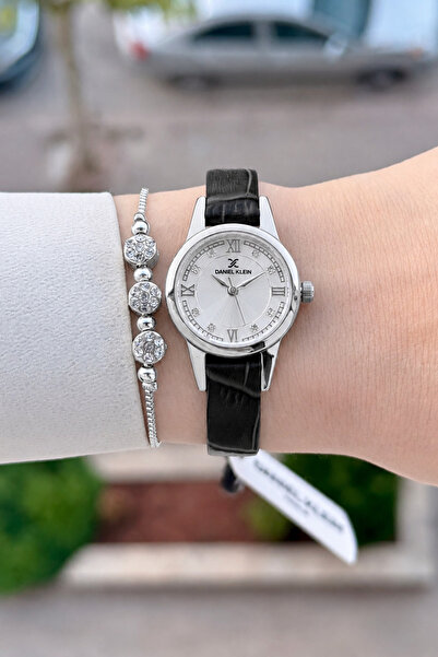 Daniel Klein Kasası Silver Kordonu Black Renk 25 mm 24 Ay Garantili Kadın Kol...