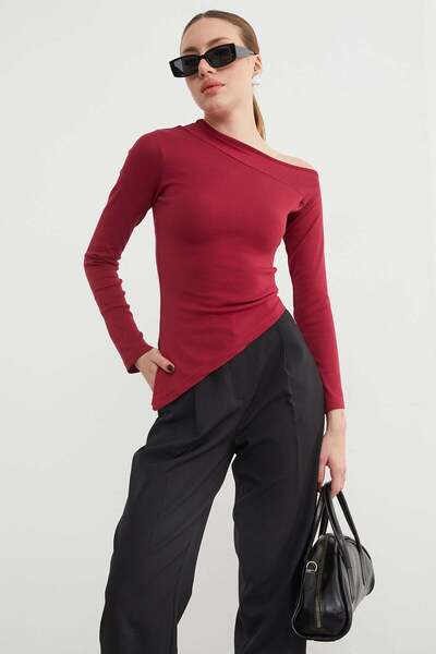 Fulla Moda Basic Asymmetric Slit One Shoulder Blouse