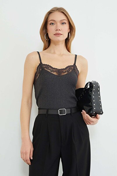 Fulla Moda Bürümcük Kumaş Dantelli Askılı Body