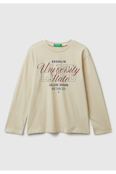 United Colors of Benetton تي شيرت للأولاد بأكمام طويلة وياقة دائرية وطباعة أم...